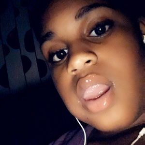 Meet your Posher, Lanisha